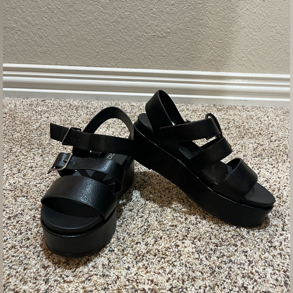 Black platform soda strappy sandals